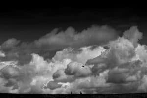Wolken türmen sich über dem Deich - passend zum Motto Sturm und Klang der Gezeitenkonzerte 2017