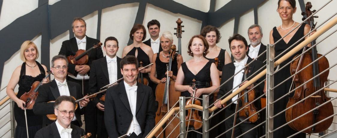 Südwestdeutsches Kammerorchester Pforzheim & Timo Handschuh, Foto: Markus Bechtle Südwestdeutsches Kammerorchester Pforzheim & Timo Handschuh, Foto: Markus Bechtle